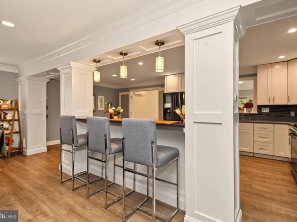 2221 Oakfield Rd, Warrington, PA 18976