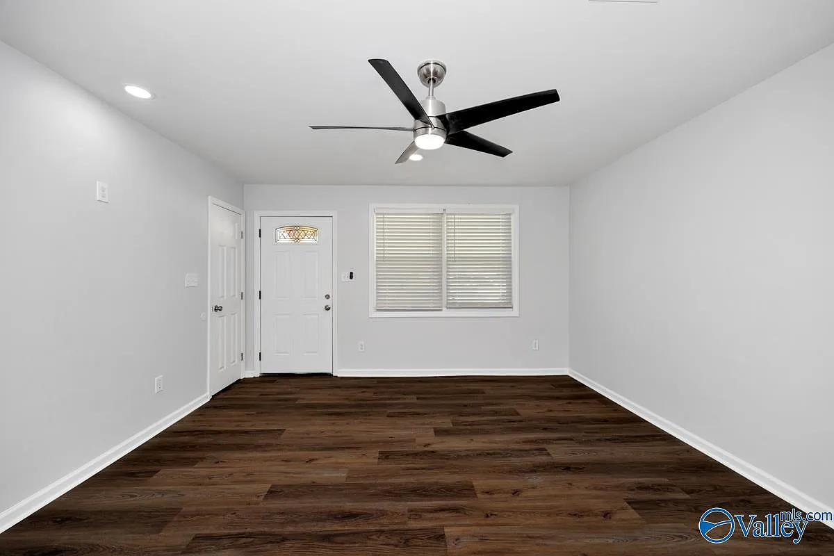 2 bed, 2.0 bath, 1100 sqft, $1,525 — Photo 4