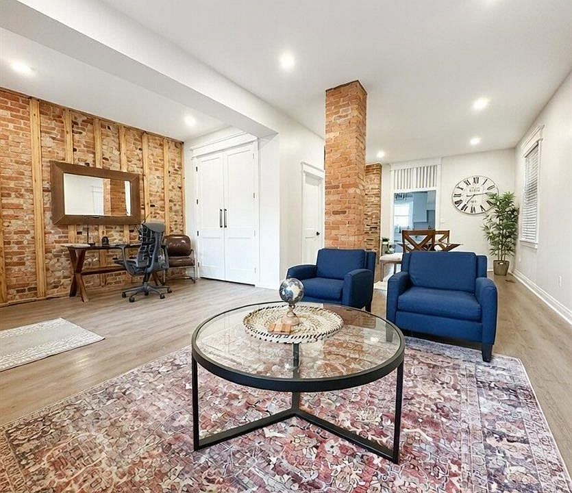 1st image of 763 Monmouth Rd
