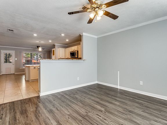 5th image of 1728 Creekpoint Dr
