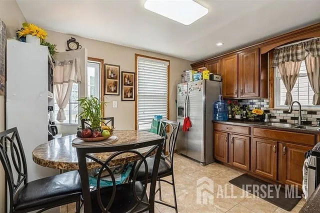 1012 Paterson Plank Rd — Photo 9