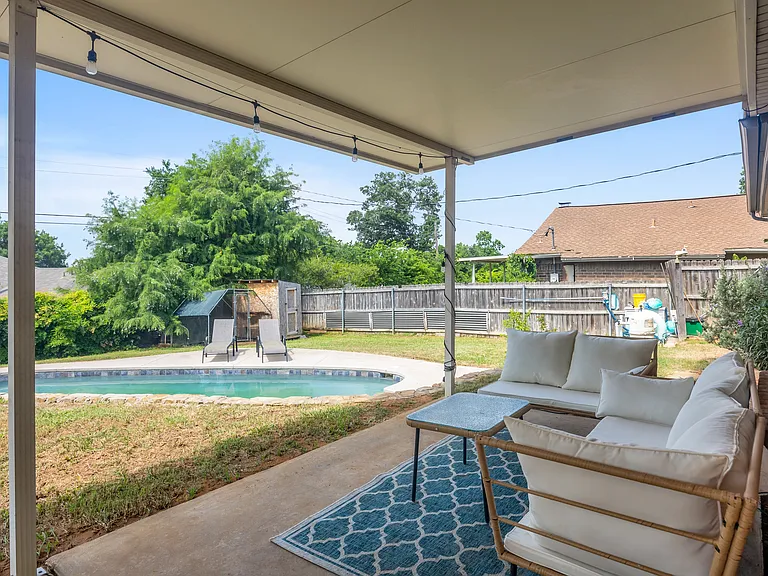 901 Rockwall Dr — Photo 3