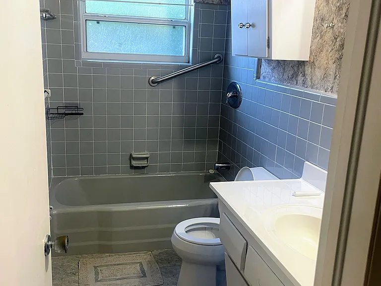 2917 Holly St — Photo 10