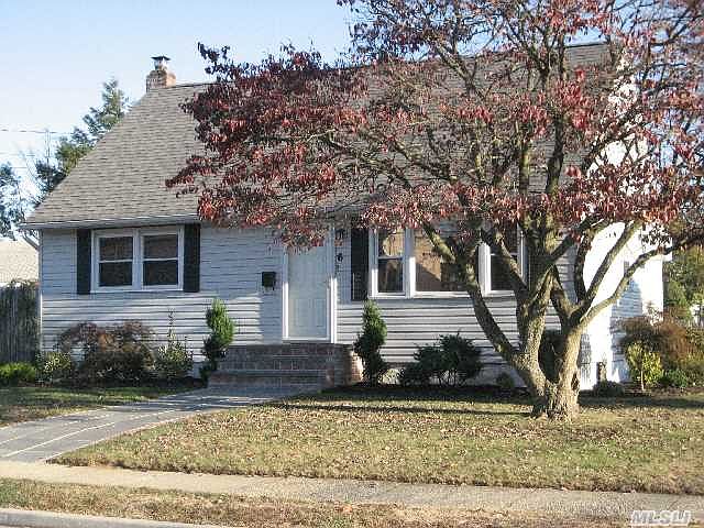 1st image of 6 Boblee Ln