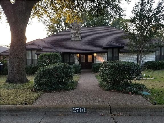 2nd image of 2710 Marquis Cir E