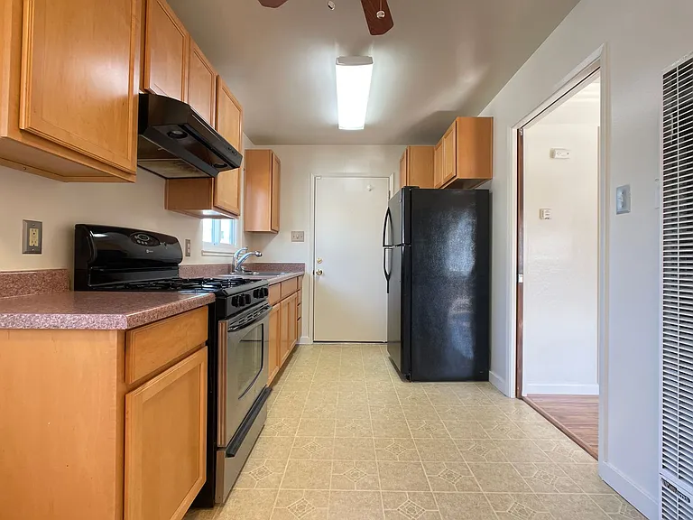 442 Madison Ave — Photo 7