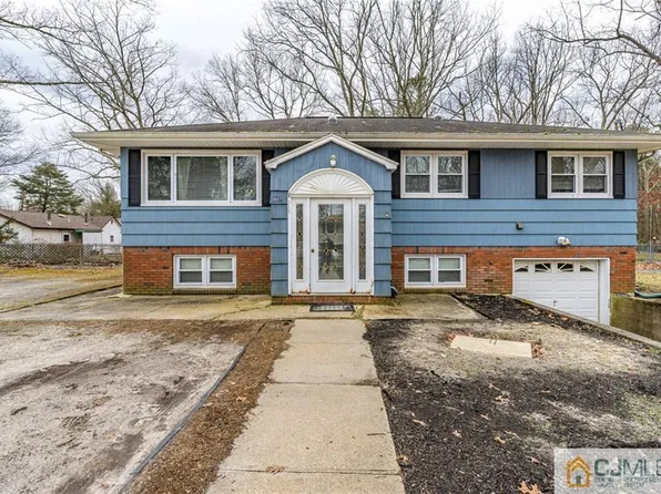 607 Cosy Ln, Jackson, NJ 08527