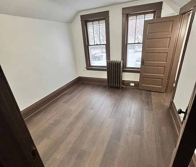 1021 Charles Ave #1 — Photo 2