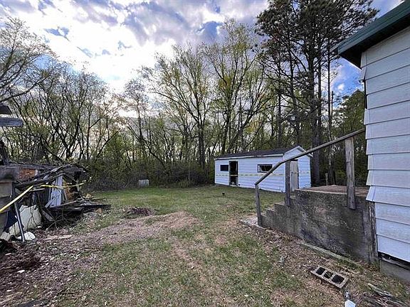4th image of 947 Meyer Road