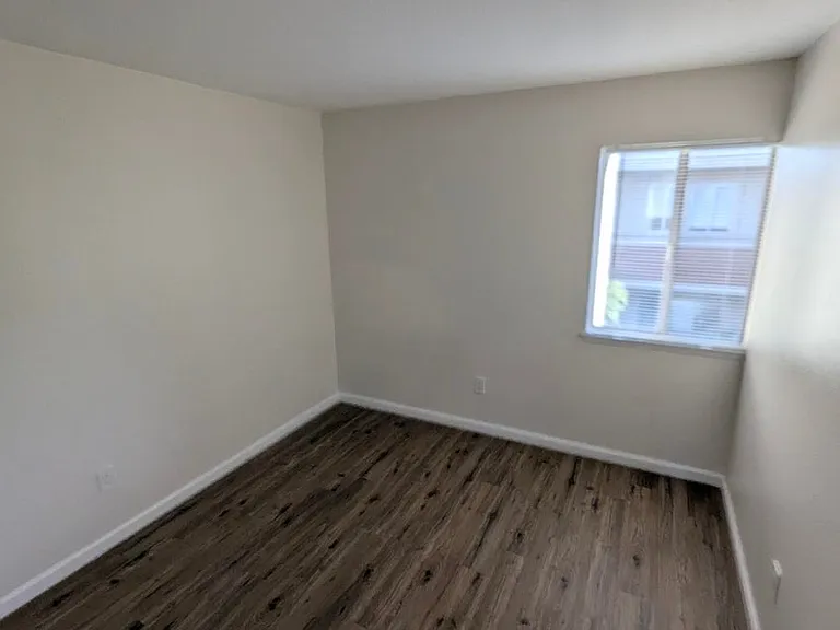 2260 N Indian Canyon Dr #B — Photo 21