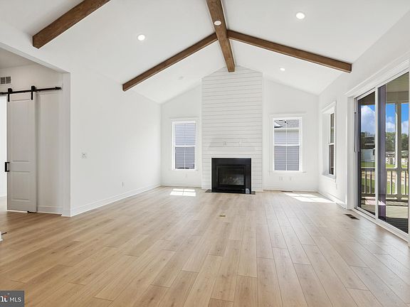 4th image of 20436 Skipjack Dr