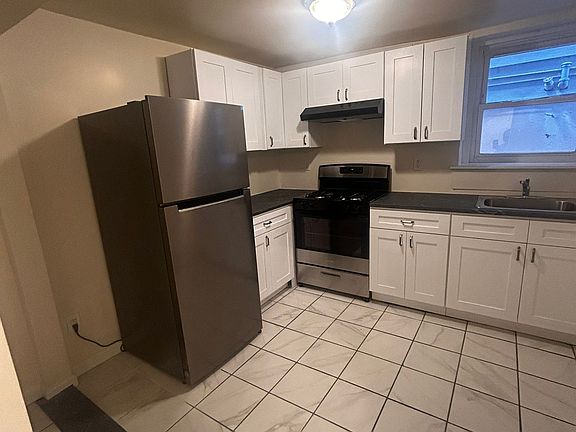 4th image of 149 Waverly