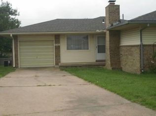 3147 S Pinecrest St, Wichita, KS 67210