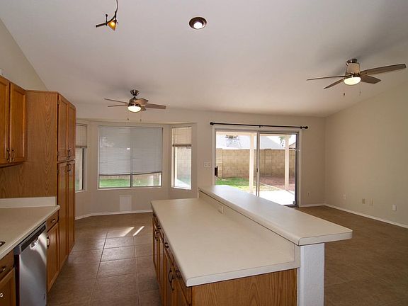 3rd image of 5353 E Emelita Ave