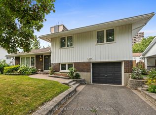 3348 Kodiak St, Ottawa, ON K1V 7S8
