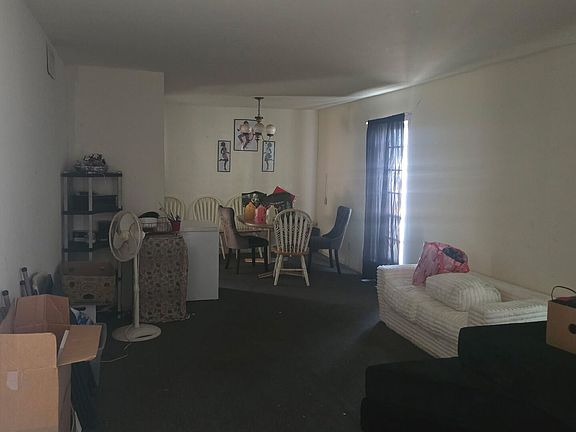 3rd image of 5607 Exeter Dr.