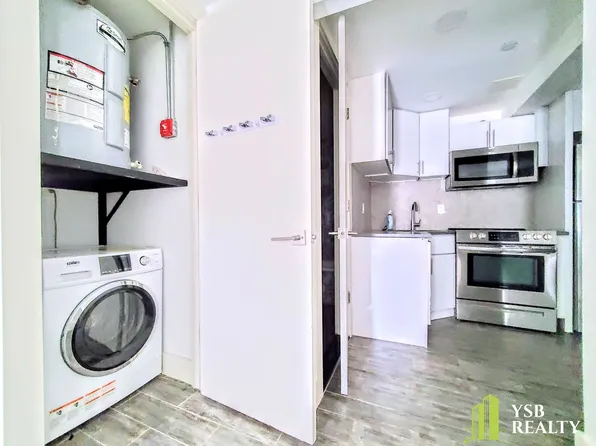 1487 Sterling Place image 4 of 12