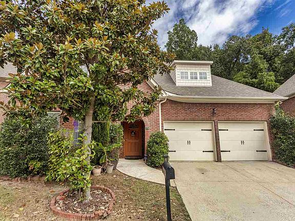 3rd image of 200 Castlehill Dr
