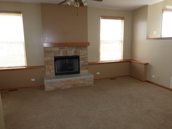 3rd image of 10785 Rushmore Ln