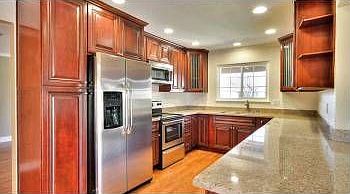 5th image of 5424 Woodhurst Ln