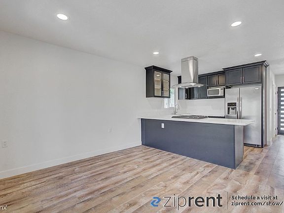 3rd image of 1518 Ewing St