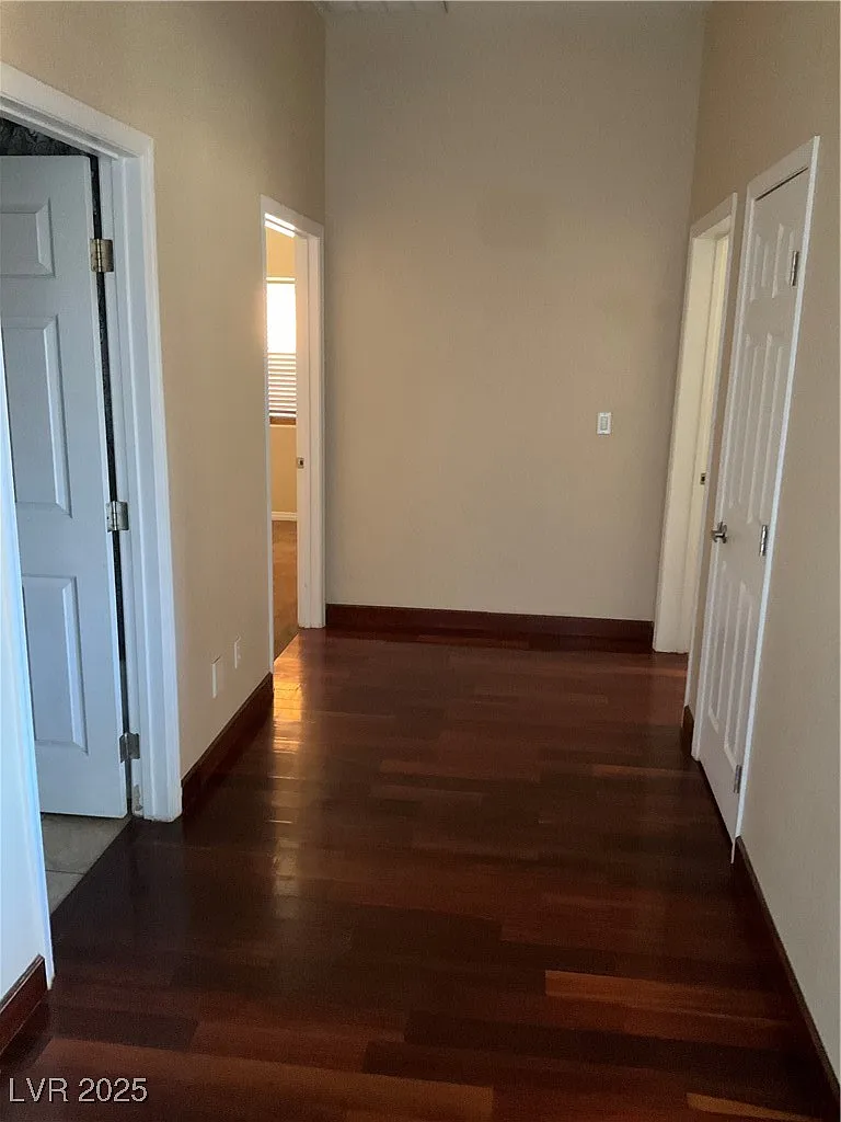 5 bed, 3.5 bath, 4014 sqft, $2,900 — Photo 4
