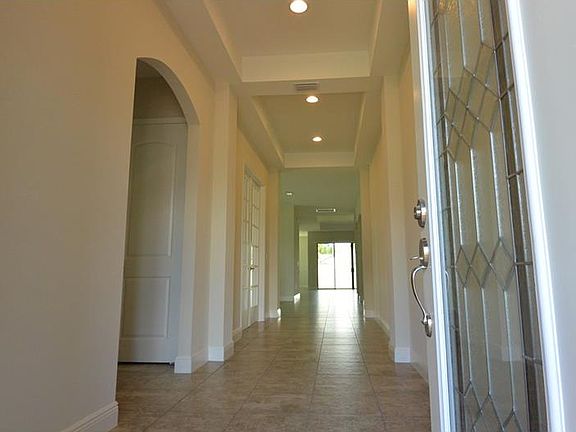 3rd image of 5160 Lakecastle Dr