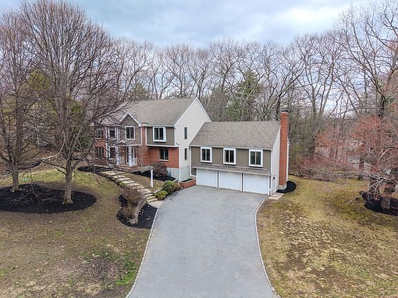 2nd image of 315 Candlestick Rd