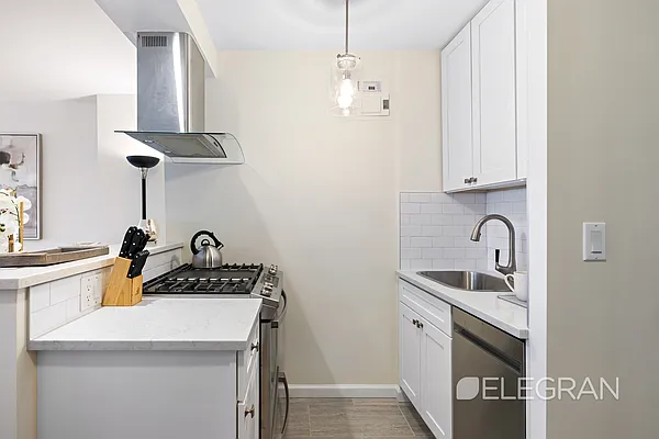 Sold by (Legacy) Elegran | media 11