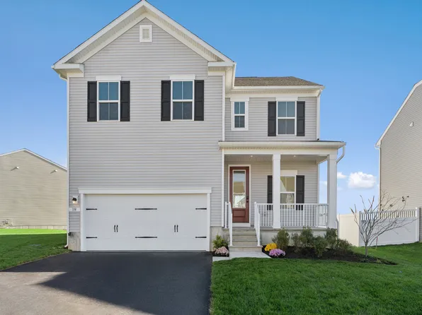 18 Butternut Dr, Berlin, NJ 08009