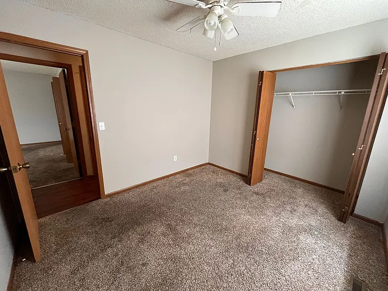 3107 N Kentwood Ave — Photo 18