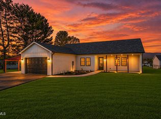 137 Crestview Dr, Elizabethton, TN 37643