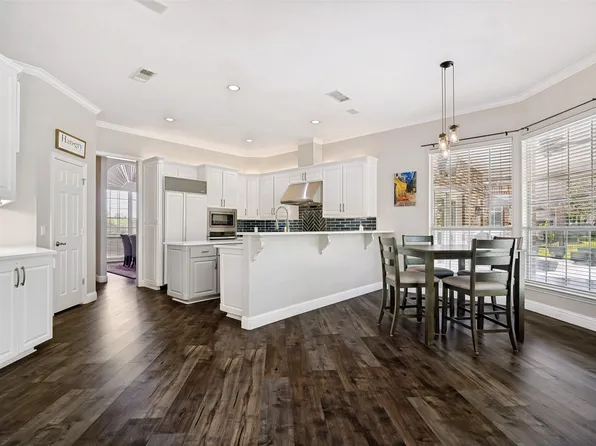 114 Danielle Dr, Hudson Oaks, TX 76087