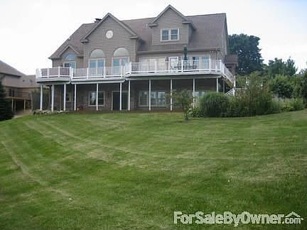 Back of Home
						:
						Lot size 1.51 acres