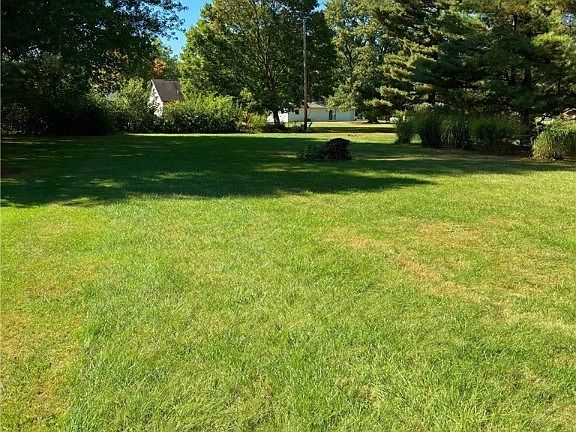 2nd image of 0 Iroquois Trl