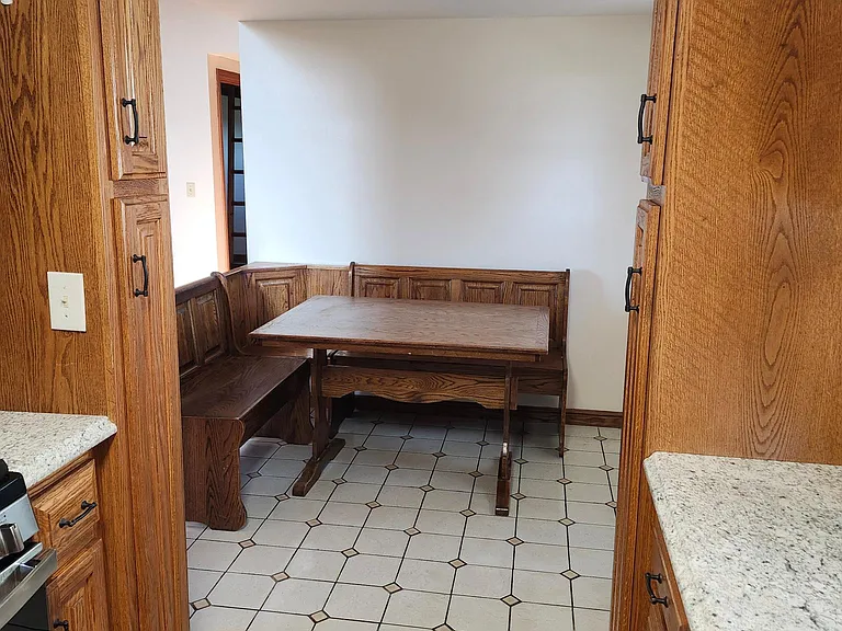 157 Golden City Rd — Photo 16