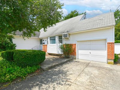 834 Orbit Lane, Uniondale, NY, 11553