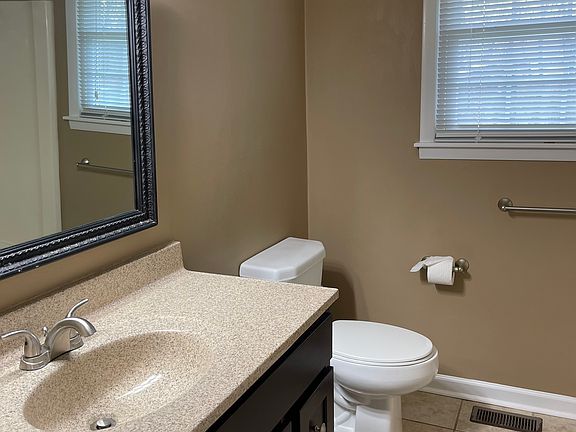 3rd image of 151 Creekwood Ln
