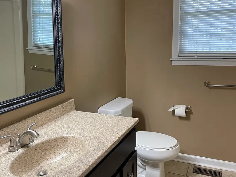 151 Creekwood Ln — Photo 3
