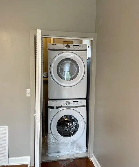 1725 N Harding Ave #1-2 — Photo 3