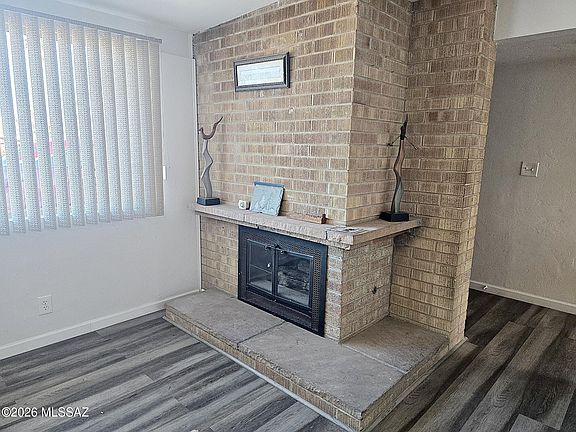 4th image of 8556 E Kenyon Dr