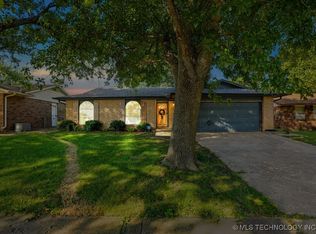 1608 S Pecan Ave, Broken Arrow, OK 74012