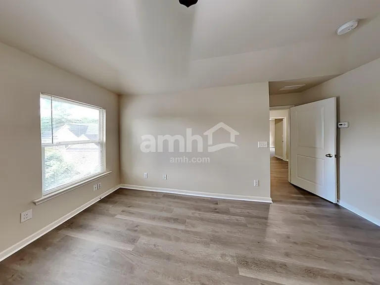 491 Twain Cir SE — Photo 10