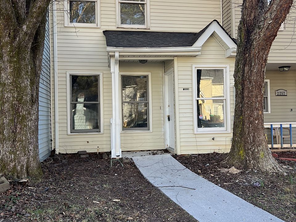 1st image of 2259 Wellington Cir #1