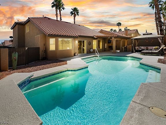 2nd image of 762 Clear Crest Cir