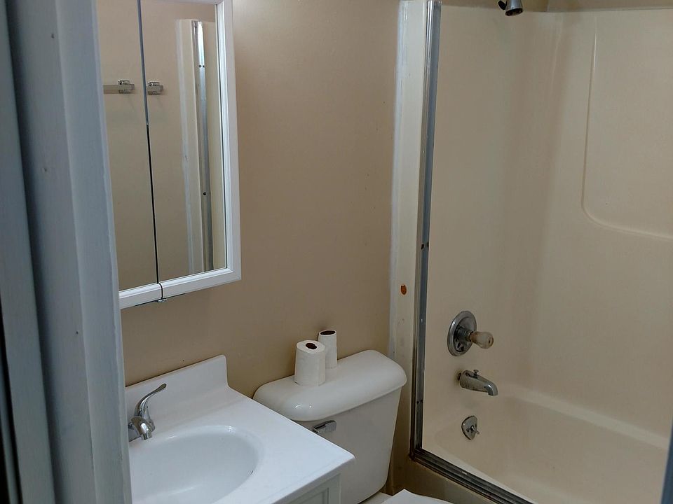 2nd image of 1328 Juniper Dr