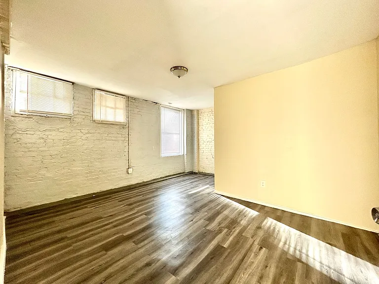 125 Hillside Ave — Photo 5