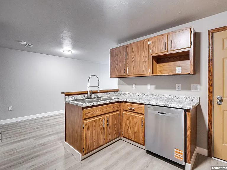 Meadow View East — Photo 92