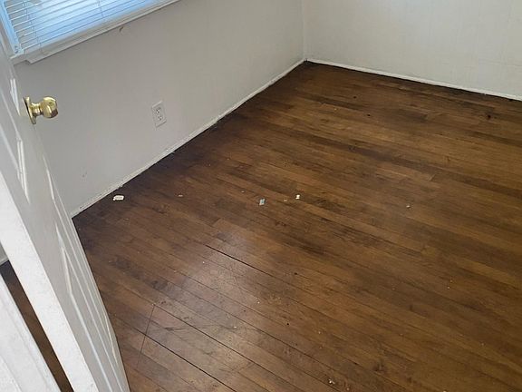 4th image of 4714 McCook Ave