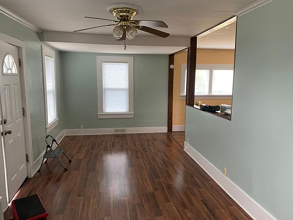 3rd image of 707 S Puget Sound Ave